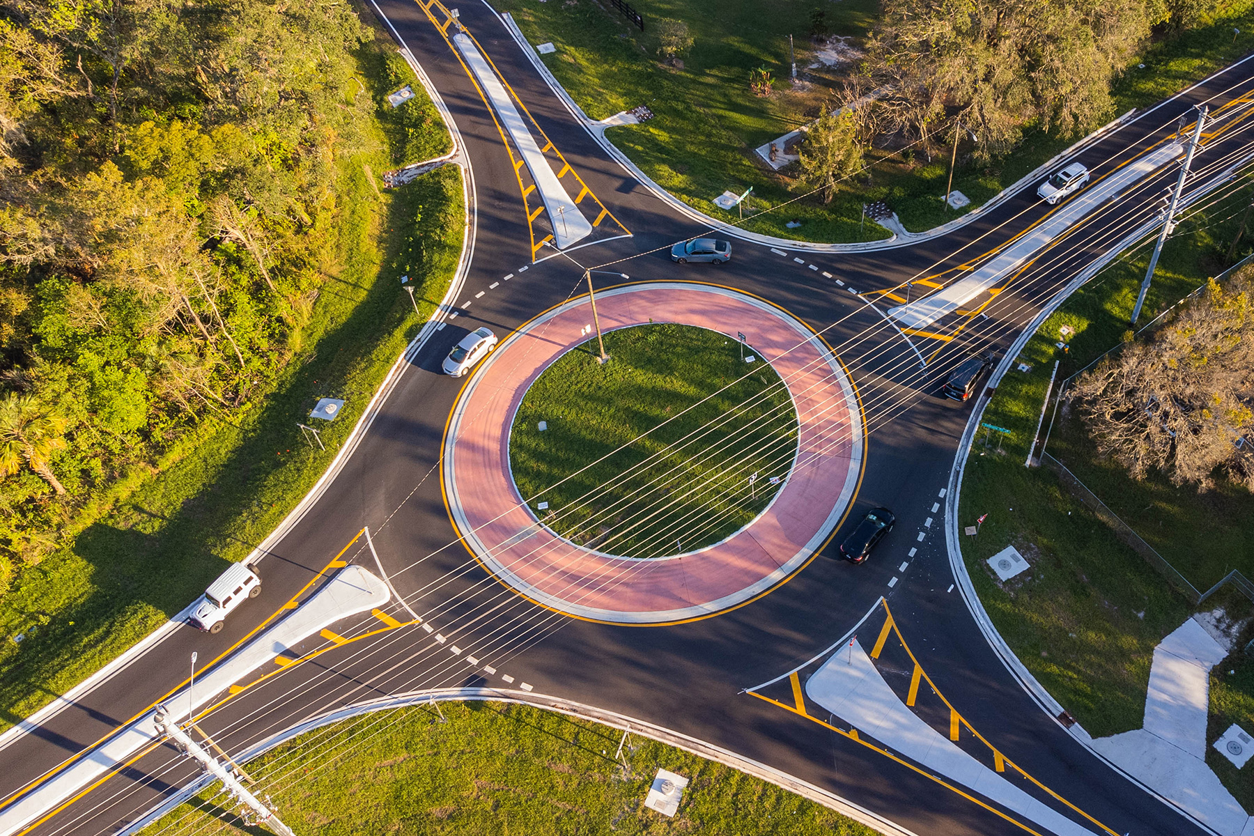 Roadway roundabout